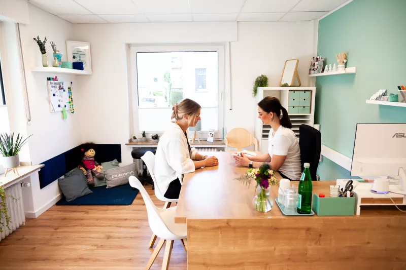 Legatsthenietrainerin für große und kleine Patienten
